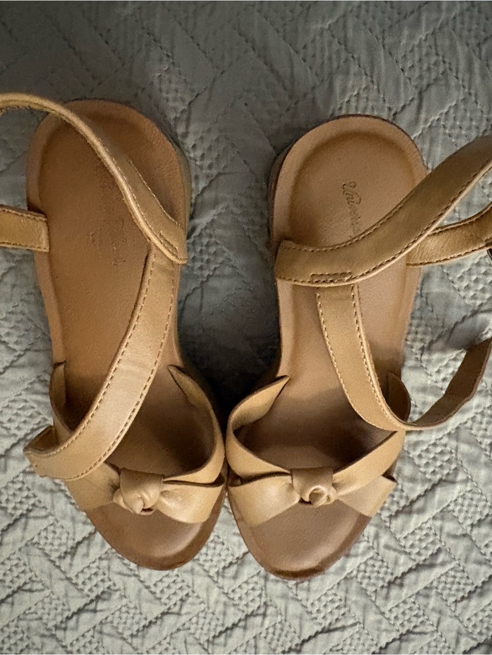 Women’s Tan Knot-Accent Sandals